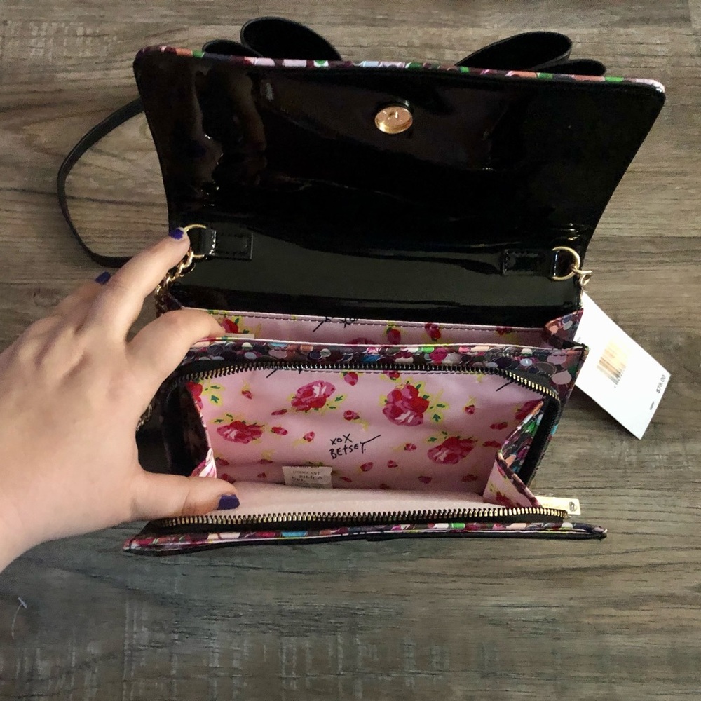 HP ๐ NWT Betsy Johnson Confetti Crossbody - Picture 10 of 12